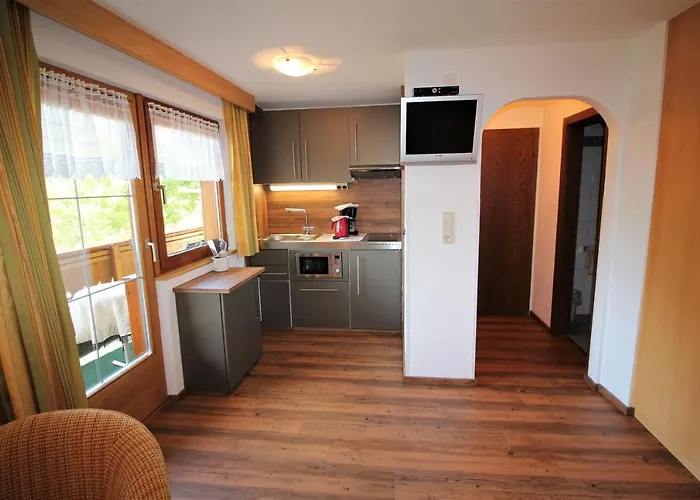 Ivos Sonnenpension 3* ליוטאש