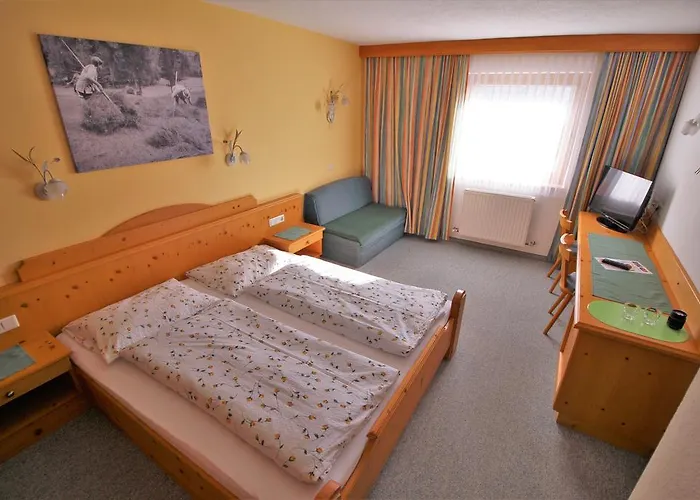 Ivos Sonnenpension ליוטאש