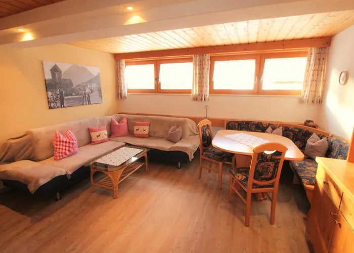 إيفوس سونينبنسيون بيت ضيافة لوتاش